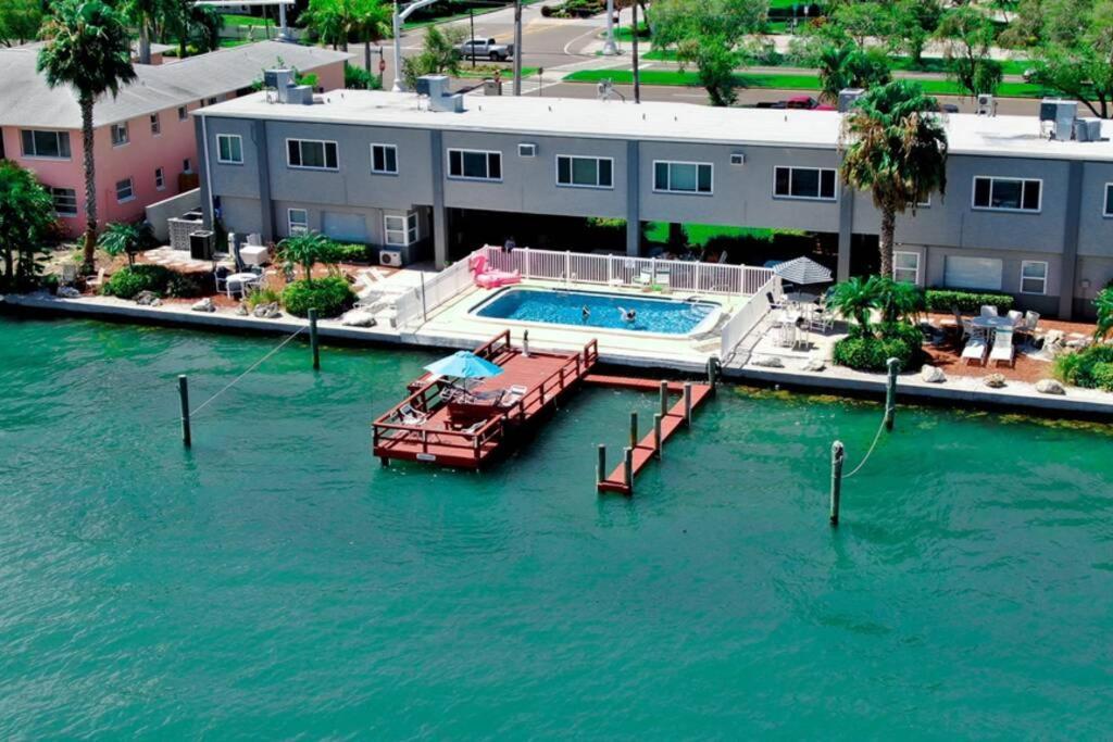 102-Tiny Treasure-Waterfront With Heated Pool Apartment St. Pete Beach Exterior photo