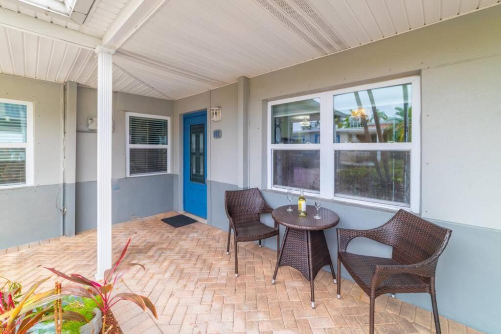 102-Tiny Treasure-Waterfront With Heated Pool Apartment St. Pete Beach Exterior photo
