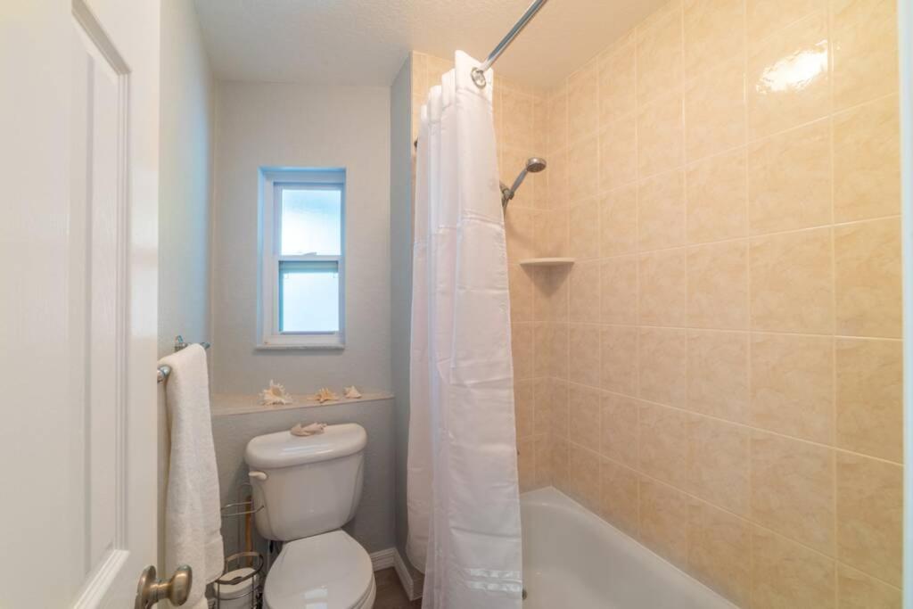 102-Tiny Treasure-Waterfront With Heated Pool Apartment St. Pete Beach Exterior photo