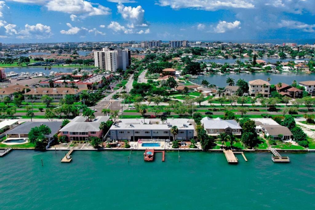 102-Tiny Treasure-Waterfront With Heated Pool Apartment St. Pete Beach Exterior photo