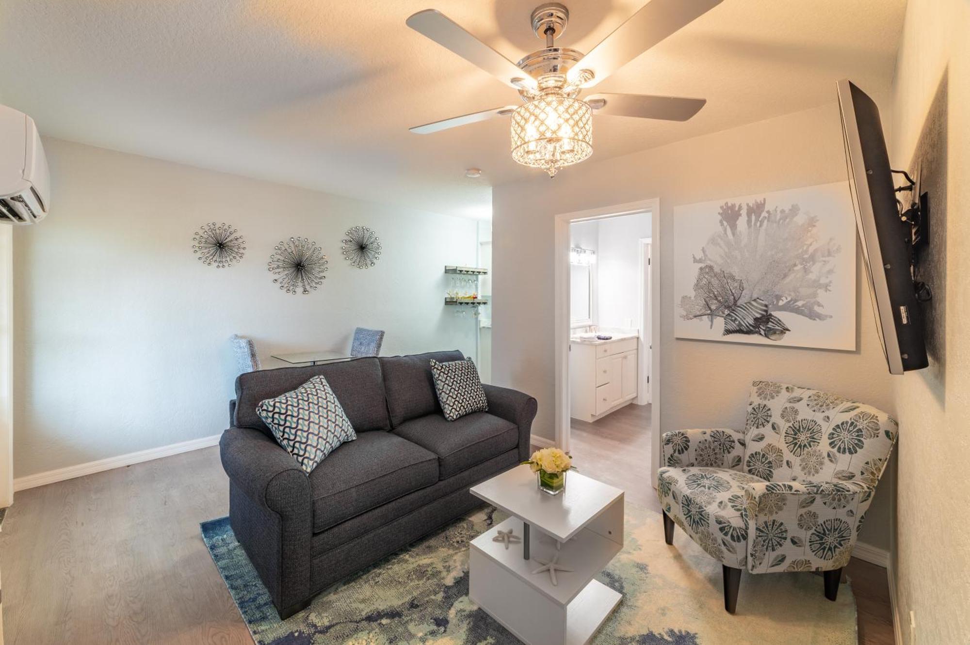 102-Tiny Treasure-Waterfront With Heated Pool Apartment St. Pete Beach Exterior photo