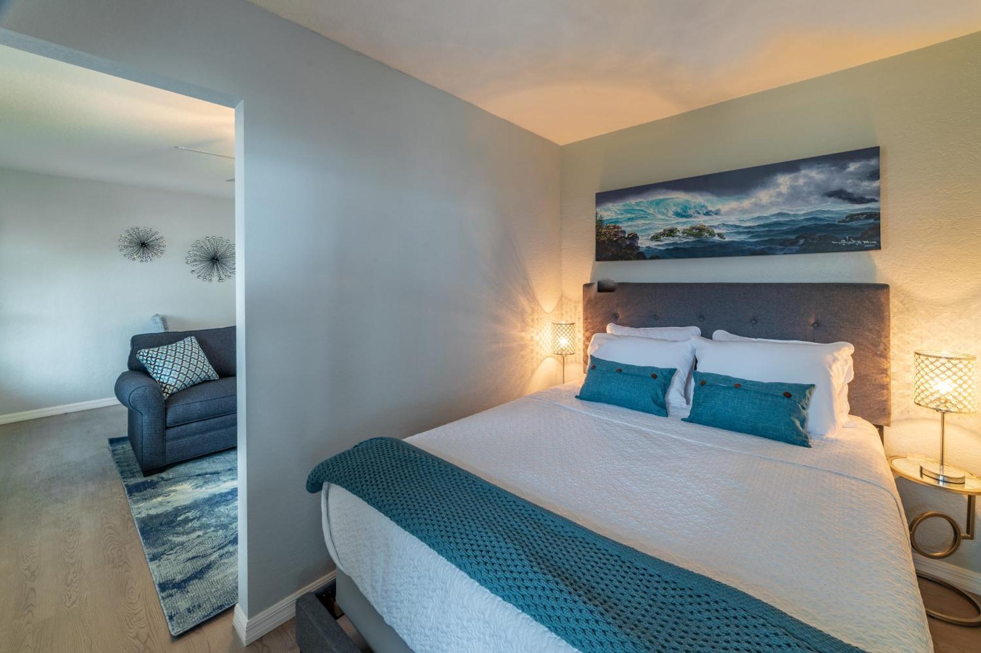 102-Tiny Treasure-Waterfront With Heated Pool Apartment St. Pete Beach Exterior photo